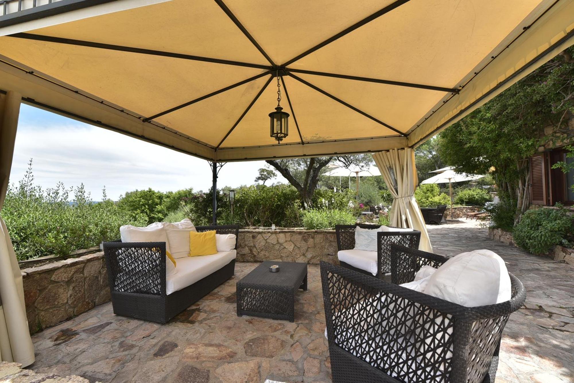 Villa Minda Lodge & View Сан-Теодоро Екстер'єр фото