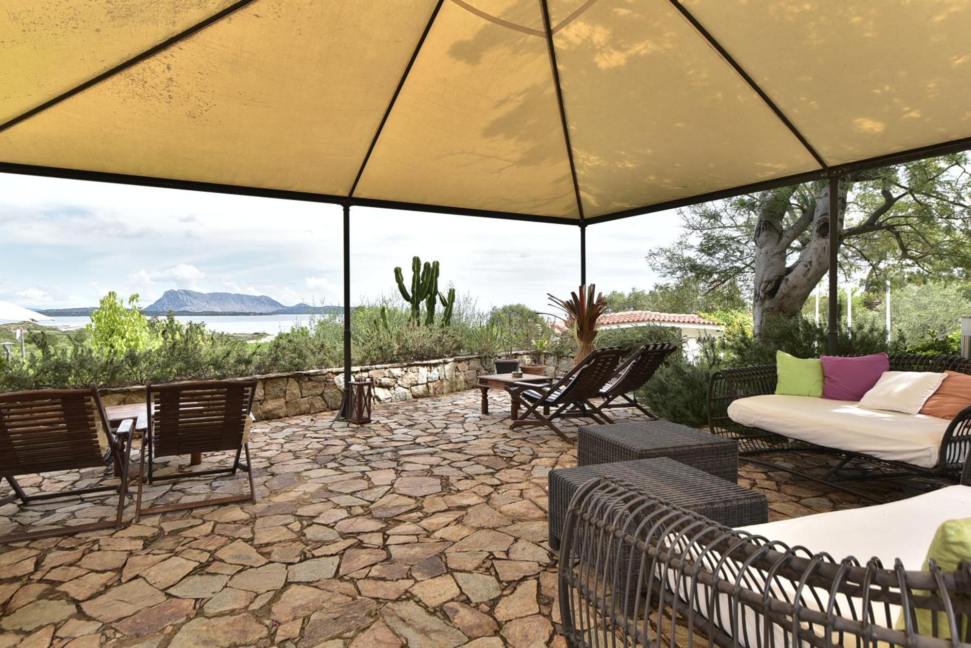 Villa Minda Lodge & View Сан-Теодоро Екстер'єр фото